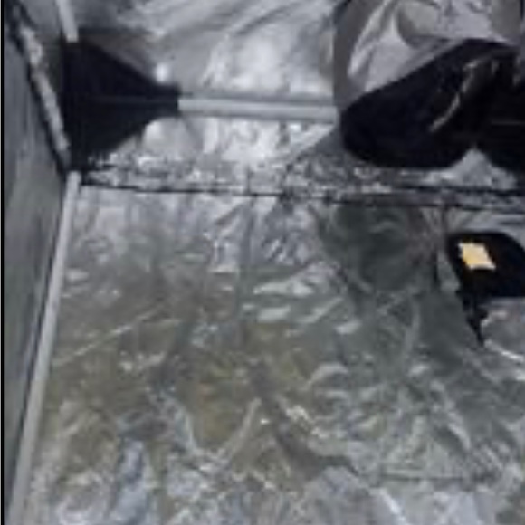 Never  been used grow tent - Picture 5 of 5